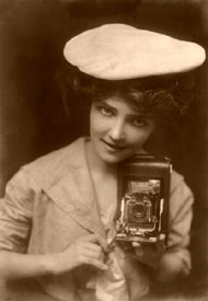 Kodak Girl, 1909