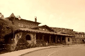 El Tovar Hotel at the Grand Canyon