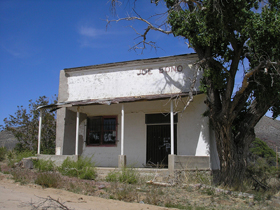 Gleeson, Arizona Saloon