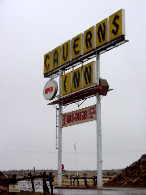 Grand Canyon Caverns Inn
