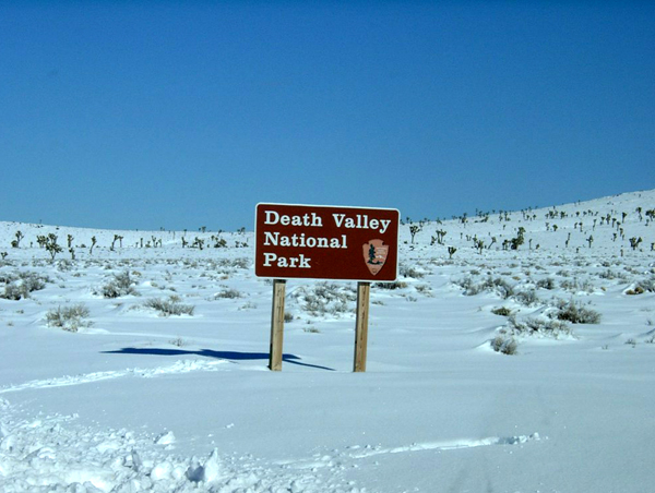 deathvalleysnow.jpg