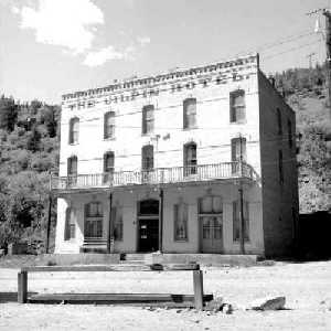 Blackhawk-GilpinHotel-1960-DPL.bmp (217x217 -- 480054 bytes)