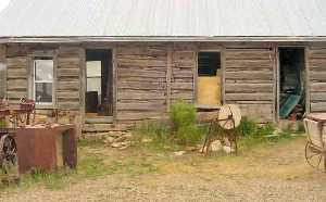 Elizabethtown Old Building Today, July, 2003, Kathy Weiser