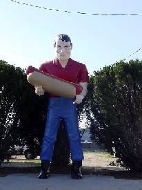Hot Dog Muffler Man in Atlanta, Illinois