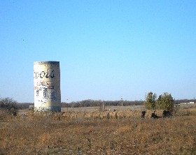 Beer can silo near Wichita, Kansas