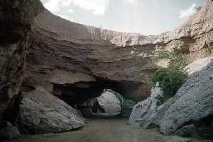 NaturalBridge-BarberCo-KsGeoSrvy.jpg (272x184 -- 19166 bytes)