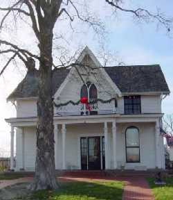 atchison-aearhartbirthplace2-11-03-weiser.jpg (176x205 -- 49072 bytes)