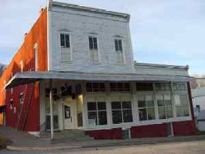 whitecloud-mainstbldg-11-03-weiser.jpg (329x249 -- 50545 bytes)