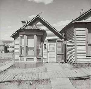 Leadville_Homes3.1941.Marion.Post.Wolcott.LOC.jpg (300x295 -- 13764 bytes)