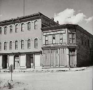 Leadville_Stores.1941.Marion.Post.Wolcott.LOC.jpg (300x293 -- 13577 bytes)