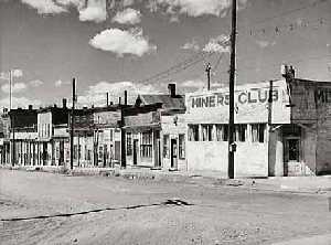 Leadville_Stores4.1941.Marion.Post.Wolcott.LOC.jpg (300x222 -- 12025 bytes)