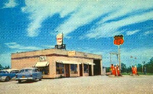 Marshfield, Missouri gas station and cafe.