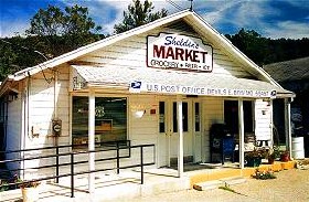 Sheldon's Market in Devil's Elbow, Missouri