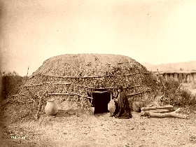 A Pima Ki, or home, in Pima, Arizona, 1907