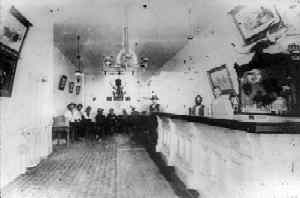 dodgecity-longbranchsaloon.jpg (281x185 -- 6653 bytes)