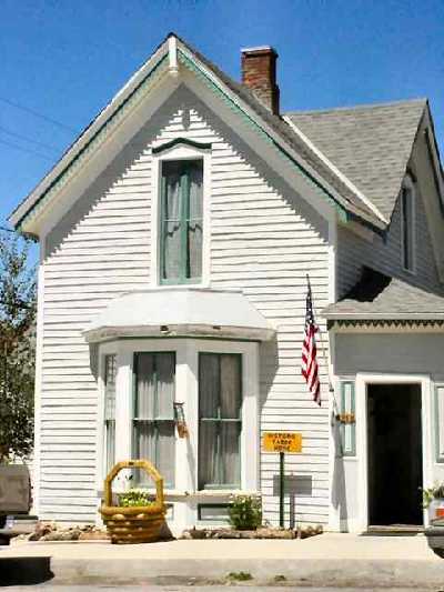Leadville-TaborHome-Weiser-08-03.jpg (251x334 -- 31498 bytes)