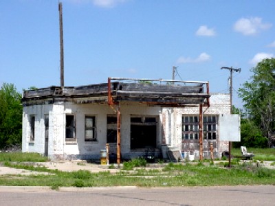 Closed Service Station in McLean, Texas