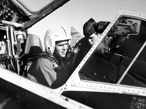 George W. Bush-Pilot
