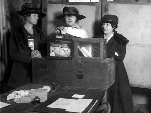 Women vote, 1917