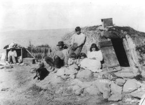 Paiute family and wikiup