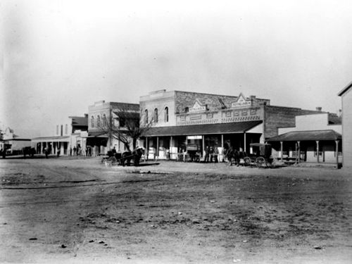Front Street DHanis between 1906-09