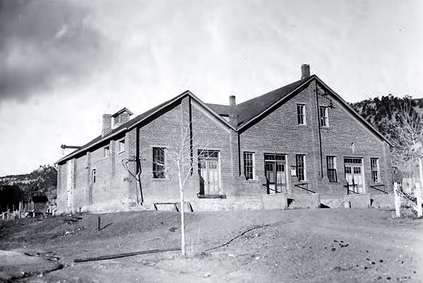 Blossburg Mercantile Company at Gardiner, New Mexico