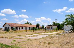 This old motel in Sanford, Texas appears to have been closed for many years. Kathy Weiser-Alexander.