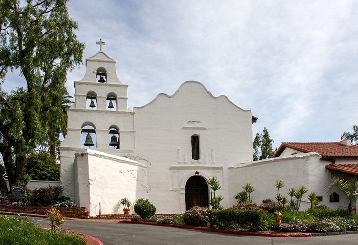Mission San Diego, California today by Bernard Gagnon, Wikipedia