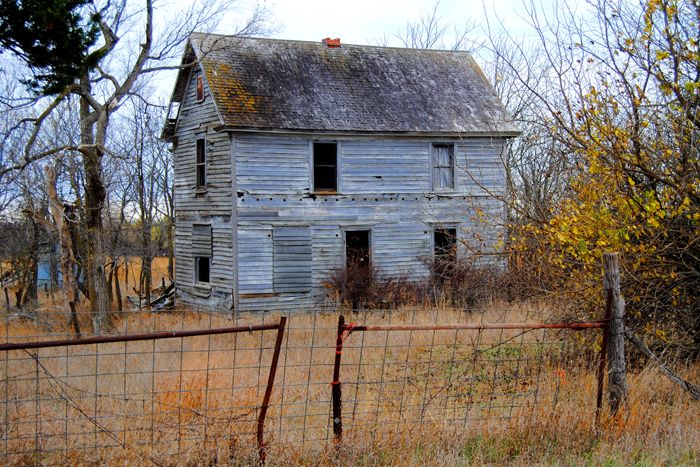 Echoes in the Flint Hills: Parkerville, Kansas, a Whisper on the Prairie Echoes in the Flint Hills: Parkerville, Kansas, a Whisper on the Prairie