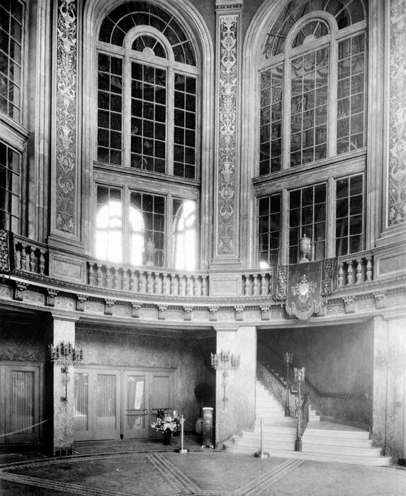 Grand Riviera Theatre Interior, Detroit, Michigan, 1925.