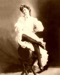 Lady on a Keg, 1904