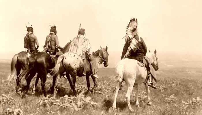 Children of the Large-Beaked Bird: Crow Tribe History and Culture
