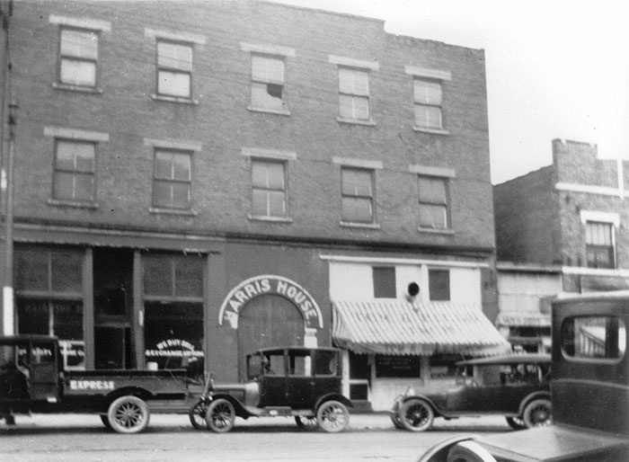 Harris House Hotel in Westport, Missouri, 1920.