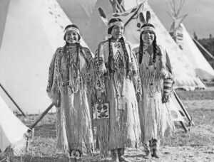 Yakama Women, 1911.