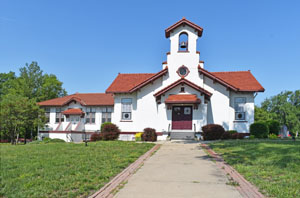 Chapel Christian Church at Longview Farm, Lees Summit, Missouri by Dave Alexander.