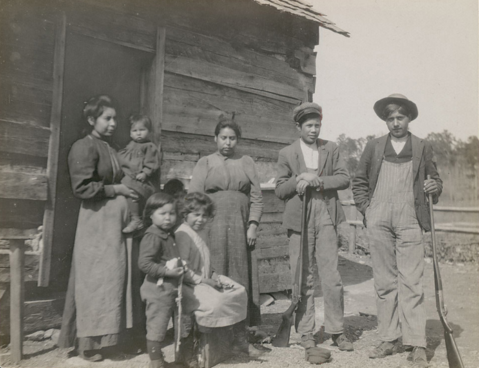 Catawba family in South Carolina, 1908.