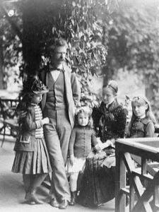 Mark & Olivia Twain with their three Daughters. 